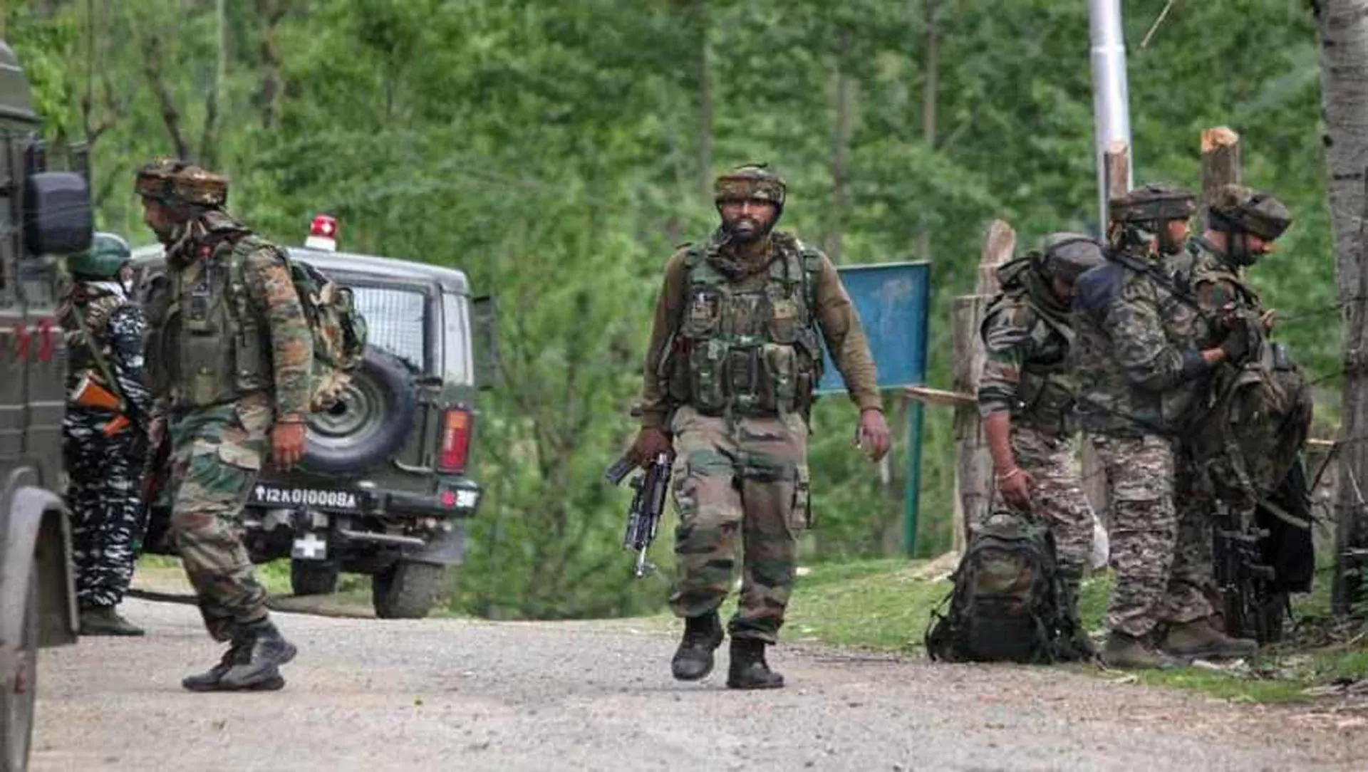 কাশ্মীরে গুলিতে এক ভারতীয় সেনা নিহত
